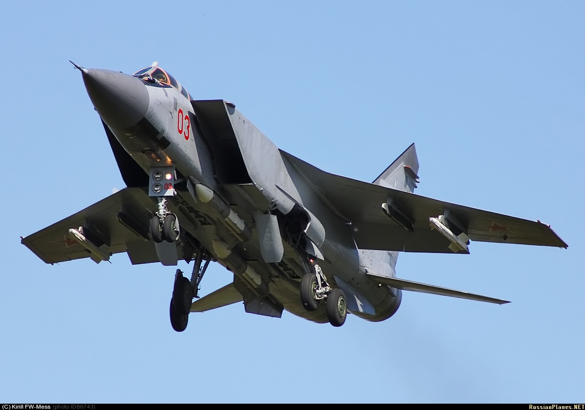 Аэродром "Хотилово" начал перевооружаться на модернизированные МиГ-31БМ
