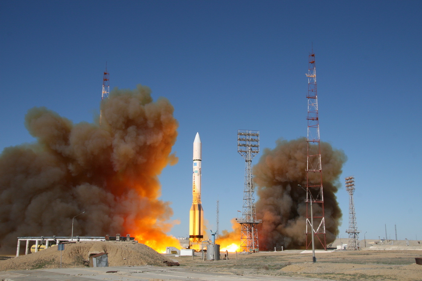 Спутники связи «Луч-5В» и «КазСат-3» выведены на расчетную орбиту