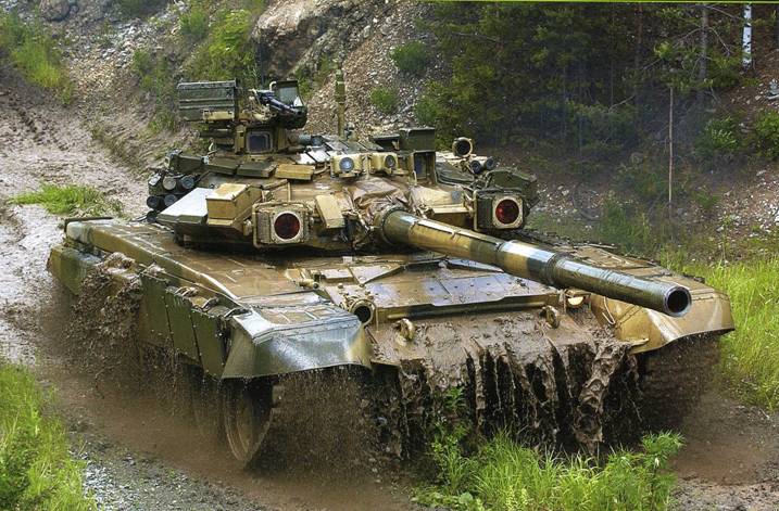 Россия завершила поставку в Азербайджан партии из 100 танков Т-90С