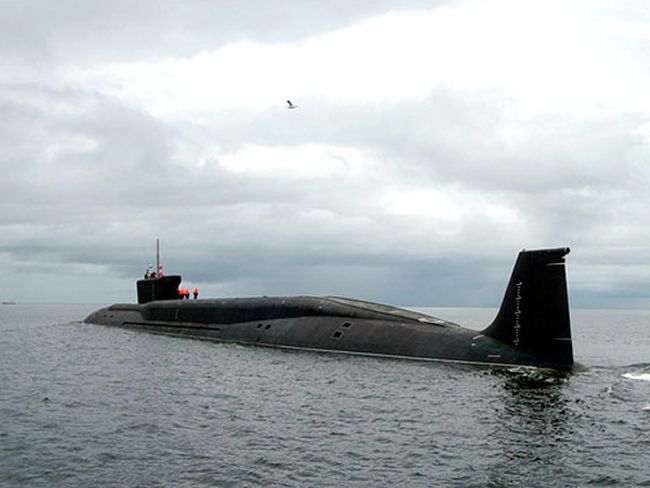 Стратегическая атомная подводная лодка "Владимир Мономах" вышла в море на госиспытания