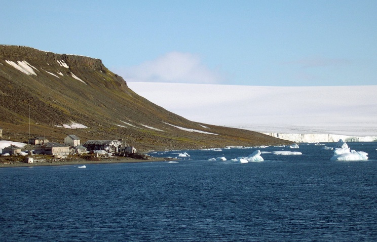 Спецстрой сдал в эксплуатацию в Арктике третий военный городок