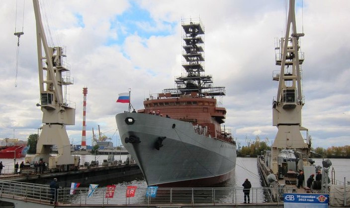 ВМФ передали первое судно связи нового поколения "Юрий Иванов"