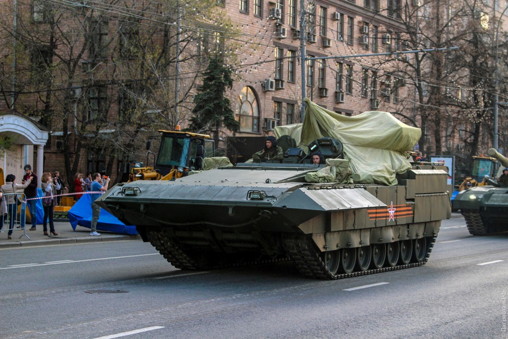 T-15 Тяжелая БМП на платформе "Армата".