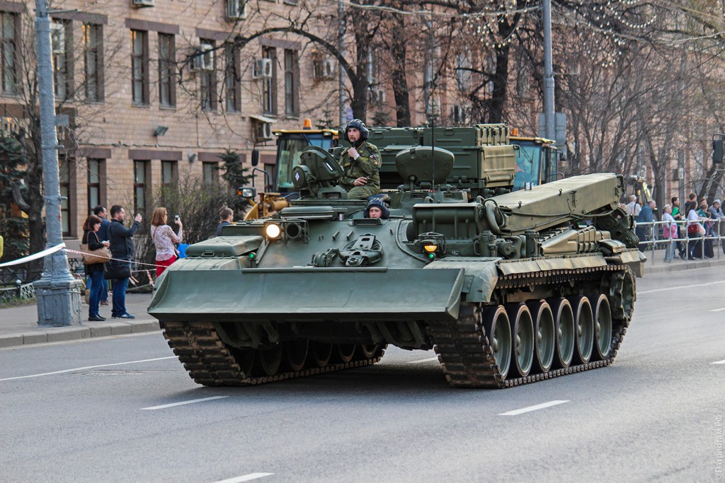 Бронированная ремонтно-эвакуационная машина (БРЭМ)