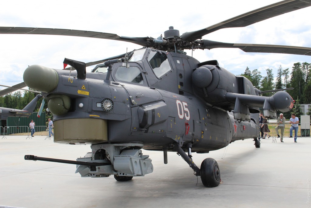 Длина вертолета "Ми-28Н" - 17,2 м, максимальная скорость - 324 км/ч.