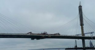 Вантовый мост Западного скоростного диаметра в Санкт-Петергбурге сомкнулся