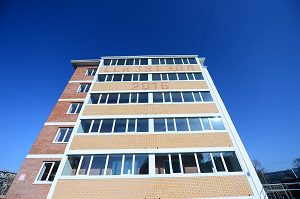 Сдан первый жилой дом для работников СК «Звезда» в Большом Камне 1