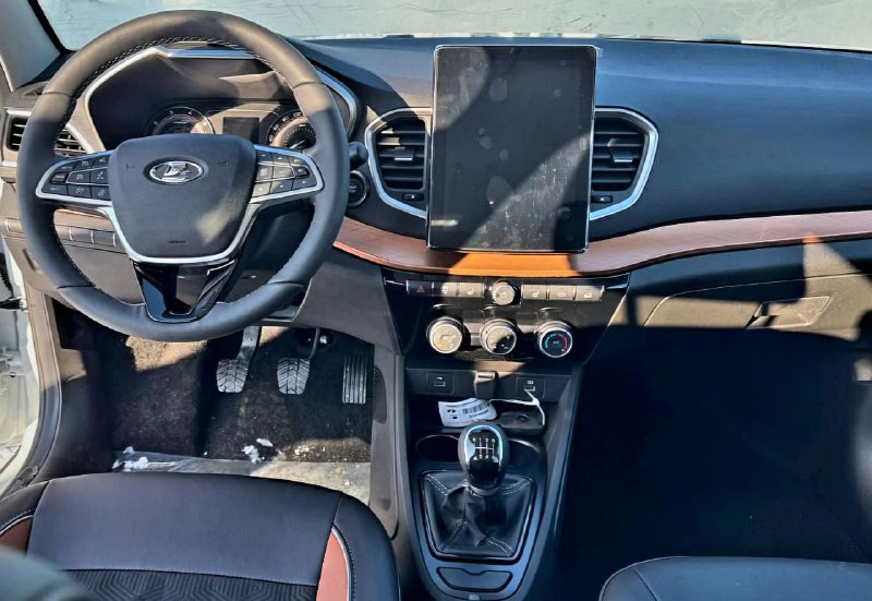 Новая LADA Vesta с 6-ступенчатой механической коробкой передач: старт продаж и особенности