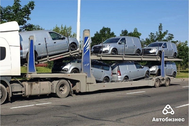 Снижение продаж легких коммерческих автомобилей в марте 2025 года