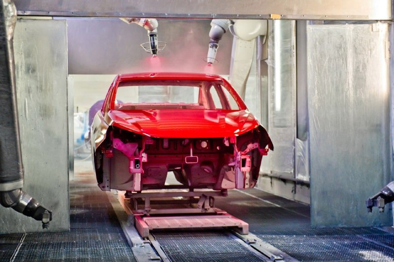 АвтоВАЗ начал серийное производство новой модели LADA Iskra к юбилею компании