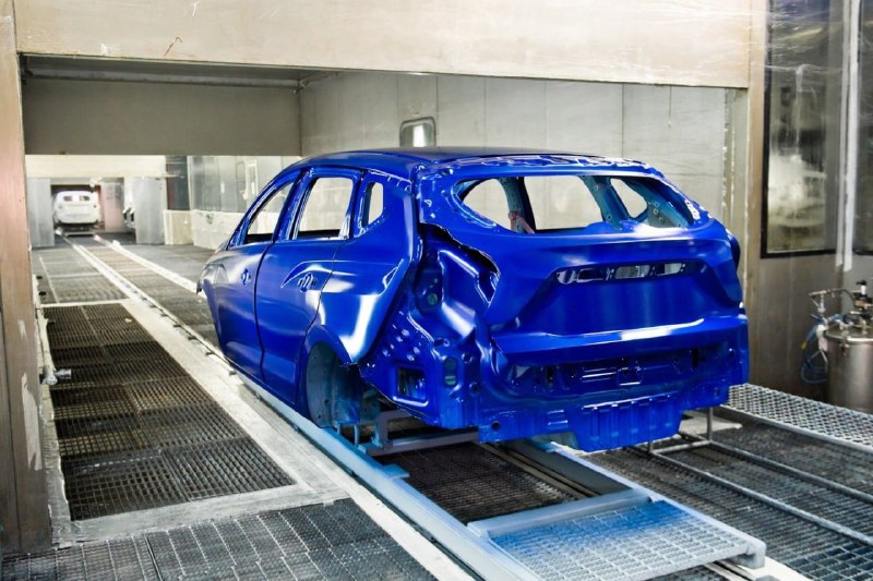 АвтоВАЗ начал серийное производство новой модели LADA Iskra к юбилею компании