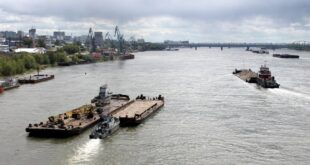 Начало судоходного сезона на сибирских реках: грузоперевозки возобновляются