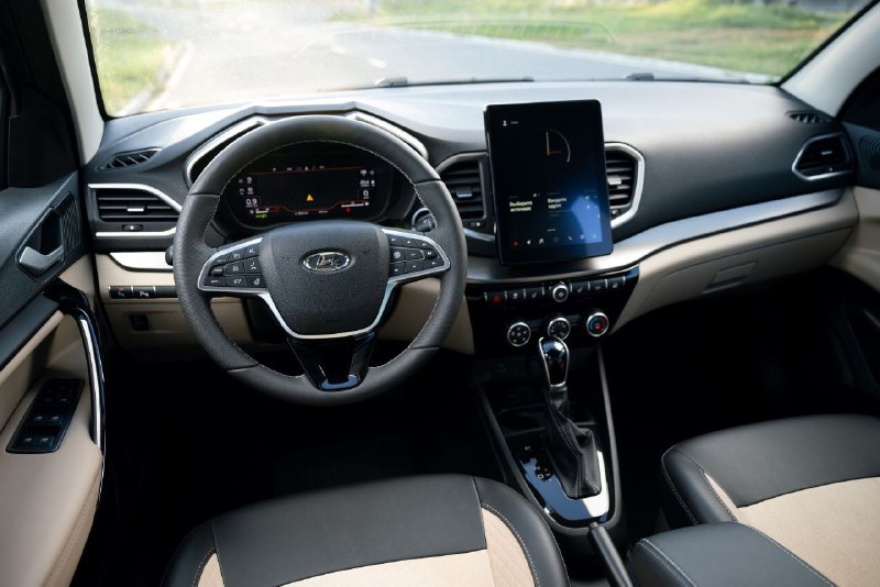 Рост популярности вариатора в продаже LADA Vesta в России в 2025 году
