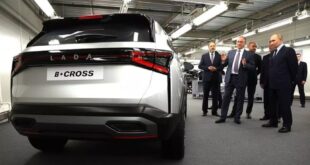 Летом на ПМЭФ состоялась премьера новых моделей LADA: кроссовер и компактвэн