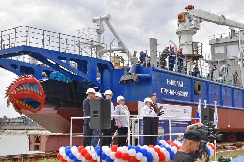 В Астраханской области спущен на воду земснаряд проекта FPDG3