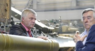 История преданности и вклада Владимира Рощупкина в развитие Уралвагонзавода и Нижнего Тагила