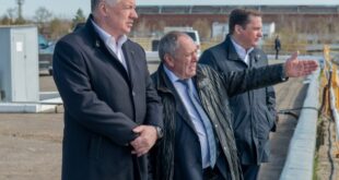 Вице-премьер РФ посетил судостроительные предприятия в Северодвинске