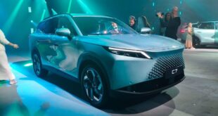 Запуск продаж нового китайского кроссовера Omoda C7 в России: комплектации и цены