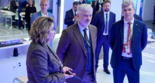 Генеральный директор ГТЛК посетил стенд ТМХ на «ЦИПР-2025» и заинтересовался инновационными проектами холдинга