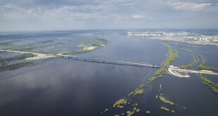 В Сургуте завершено соединение берегов Оби настоящим мостом