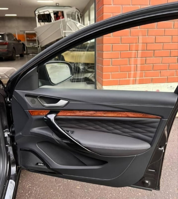 Самарское автоателье разрабатывает индивидуальный проект нового седана LADA Aura
