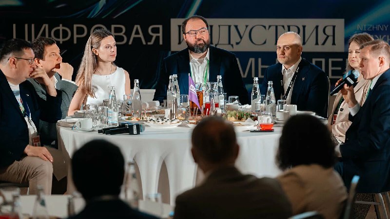 Минцифры поддерживает обязательную предустановку российских операционных систем на ноутбуках