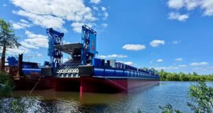 Приемка двух барж-площадок проекта RDB 66.68МА