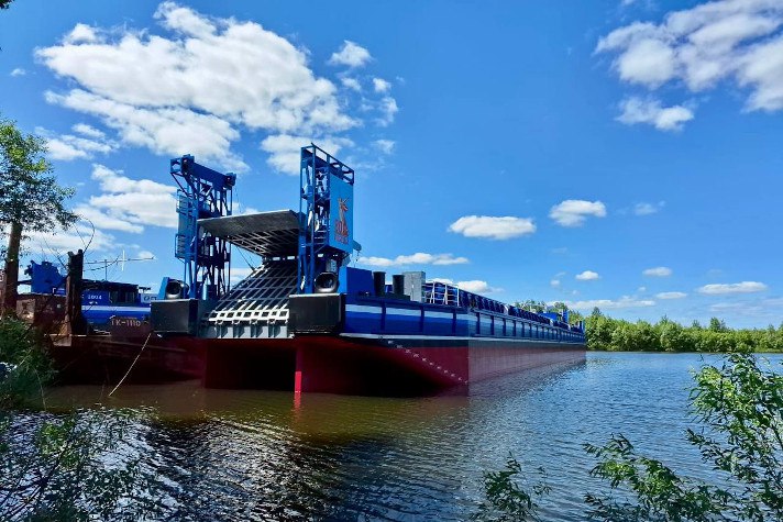 Приемка двух барж-площадок проекта RDB 66.68МА