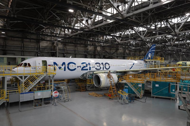 Приемо-сдаточные испытания опытного самолета МС-21 на Иркутском авиационном заводе