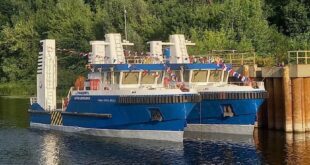 Спуск на воду двух бонопостановщиков проекта RBT2006