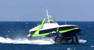 ОСК передала новое скоростное судно «Комета 120М»