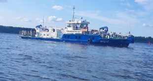 КМЗ передал два обстановочных судна проекта 3050.1А