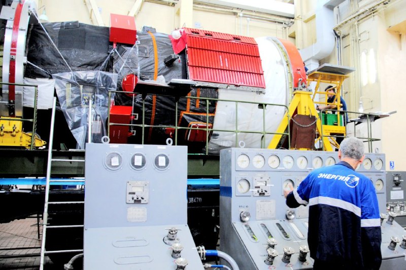 Подготовка космического грузовика «Прогресс МС-32» к полету