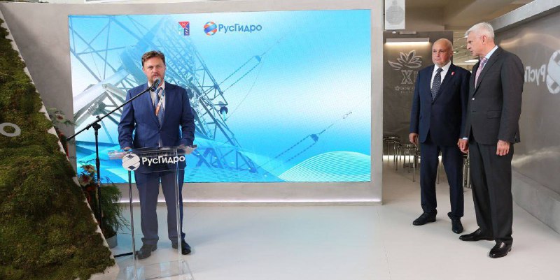Новая высоковольтная линия соединяет ГЭС Магаданской области