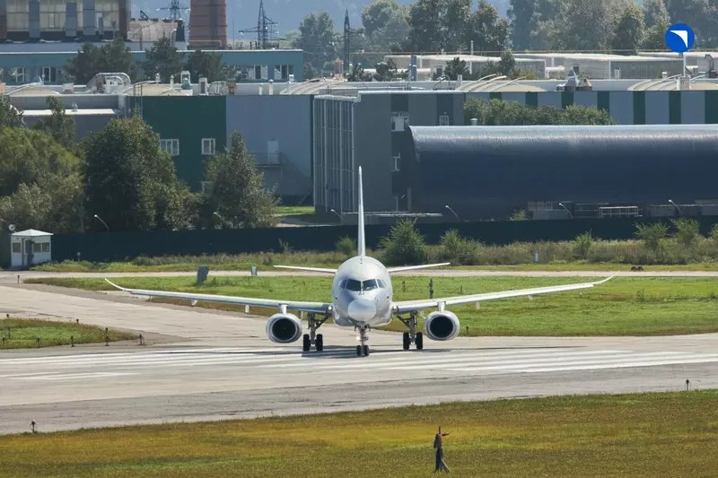 Первый полет серийного Superjet 100