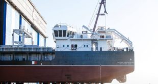 Спуск на воду нового сухогруза проекта RSD59