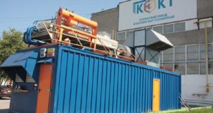 Современный сварочный робот на заводе в Кургане