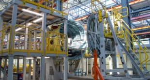 Сборка подкилевого отсека самолета МС-21 на заводе "Сокол"