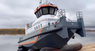 Спуск на воду буксира "Василий Верещагин"