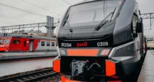 Современный электропоезд ЭП2ДМ вышел на линию в Санкт-Петербурге