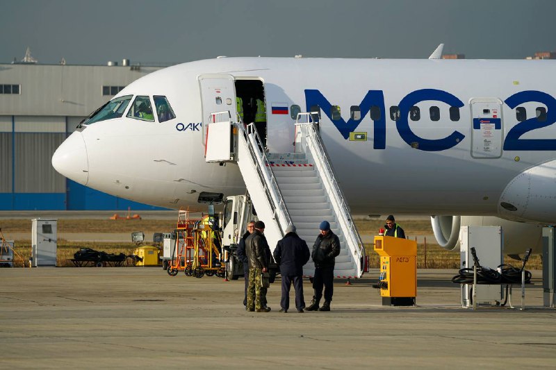 Самолет МС-21: Второй снимок в воздухе
