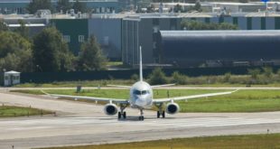 Производство самолетов SJ-100 начнется в Индии