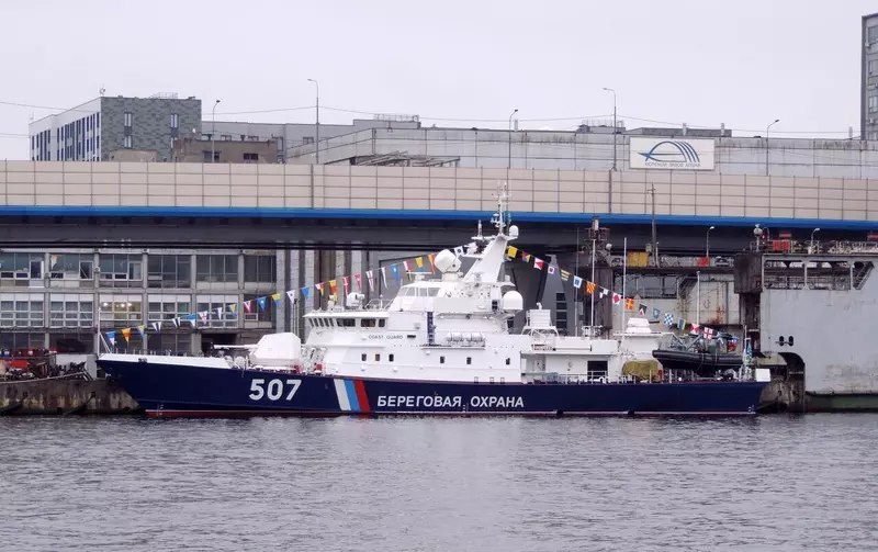 Флаги на новом сторожевом корабле проекта 10410 «Светляк» Флаги на новом сторожевом корабле проекта 10410 «Светляк»