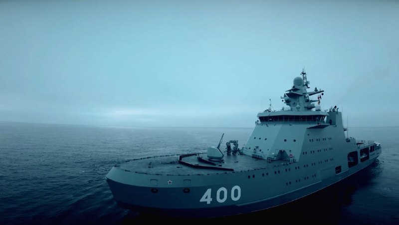 Боевые учения ледокола «Иван Папанин» в Баренцевом море