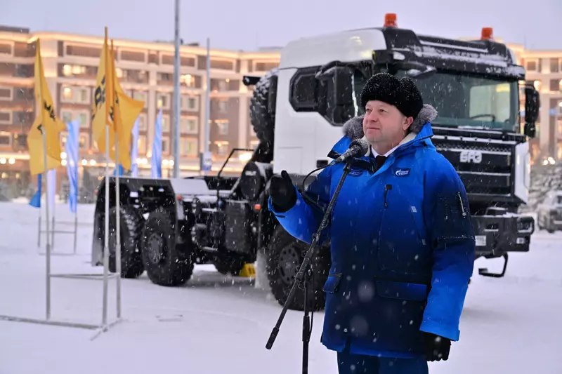 Первый отечественный тягач БАЗ введен в эксплуатацию