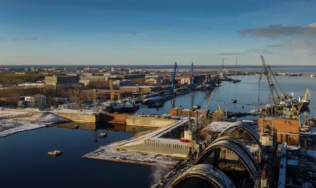 Новое оборудование на Севмаше: четыре мостовых крана с радиоуправлением