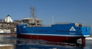 Спуск на воду краболова «Бухта Ольга» на Находкинском СЗ