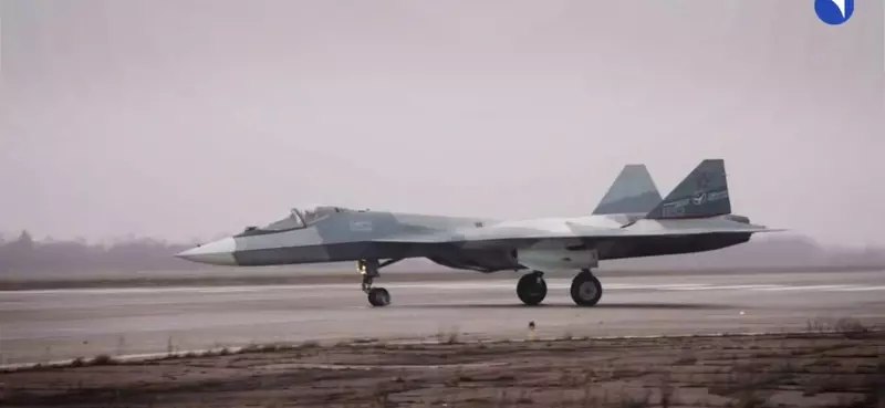 Первый полет Су-57 с новым двигателем