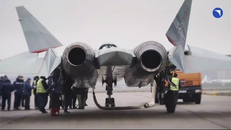 Первый полет Су-57 с новым двигателем