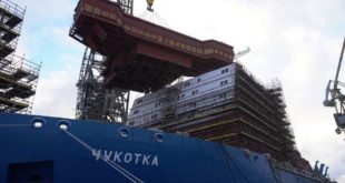 Установка ходовой рубки на атомный ледокол «Чукотка»